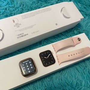 Apple watch series 5 size 40mm Gold Aluminum Case pink sand sport band